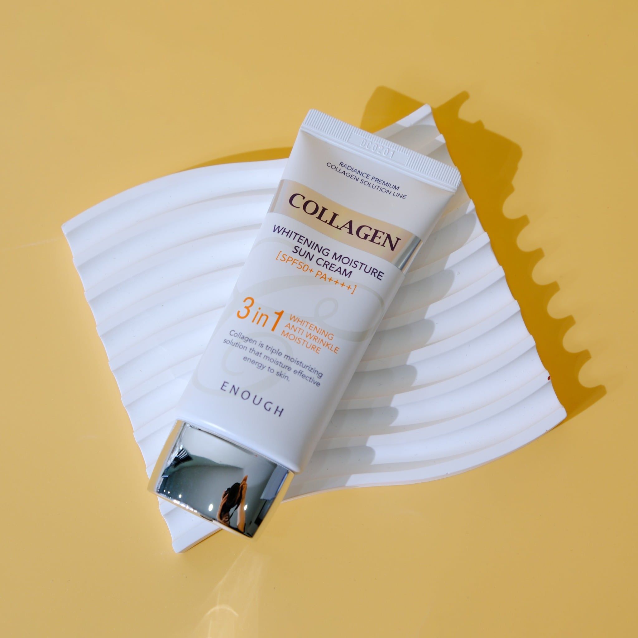 KEM CHỐNG NẮNG COLLAGEN 3IN1 ENOUGH COLLAGEN WHITENING MOISTURE SUN CREAM 50ML
