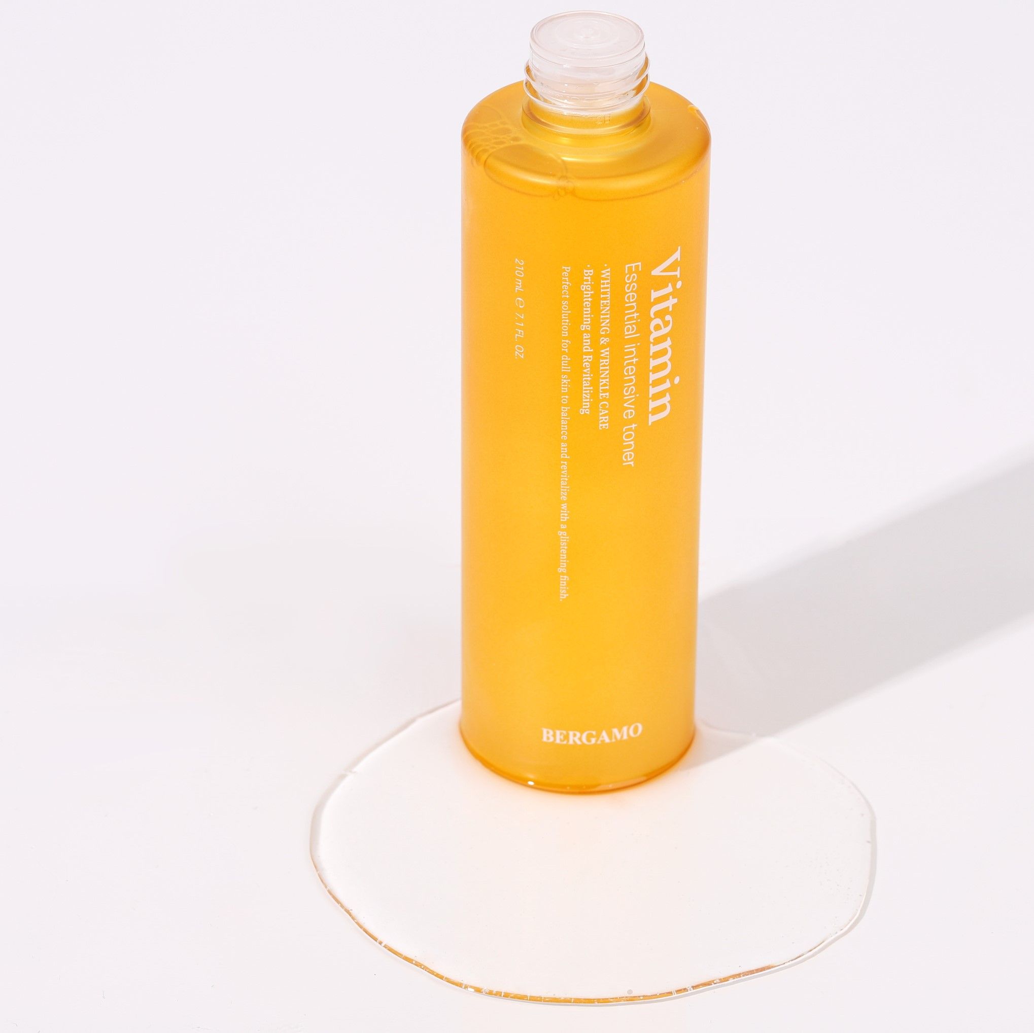 TONER VITAMIN SÁNG DA BERGAMO VITAMIN ESSENTIAL INTENSIVE TONER 210ML