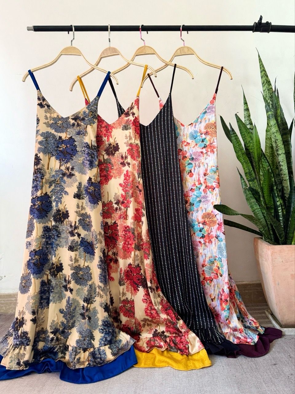  Đầm dây cột nơ sau bèo chân 