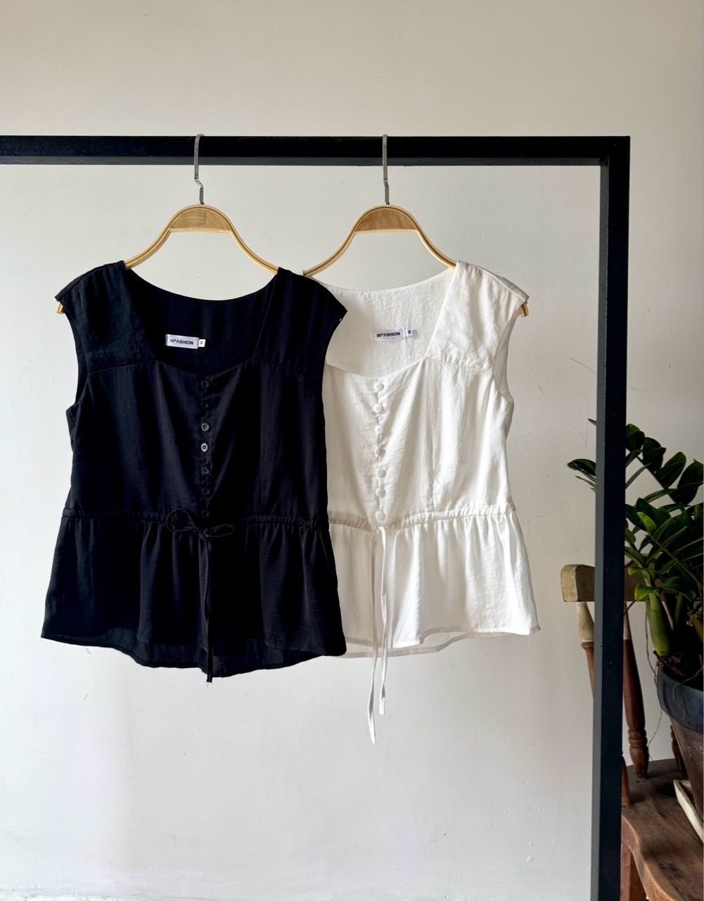  Áo sát nách rút dây eo 