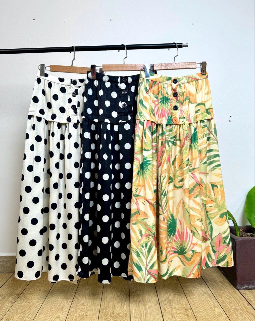 Chân váy xòe 3 nút 