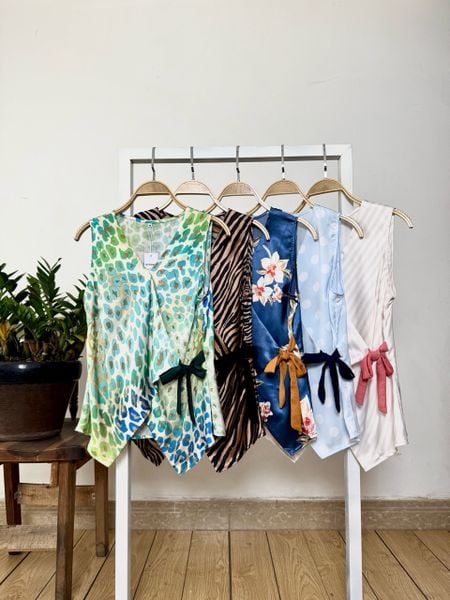  Áo lụa kiểu sọc nhấn nơ Infashion (Set áo hv) 