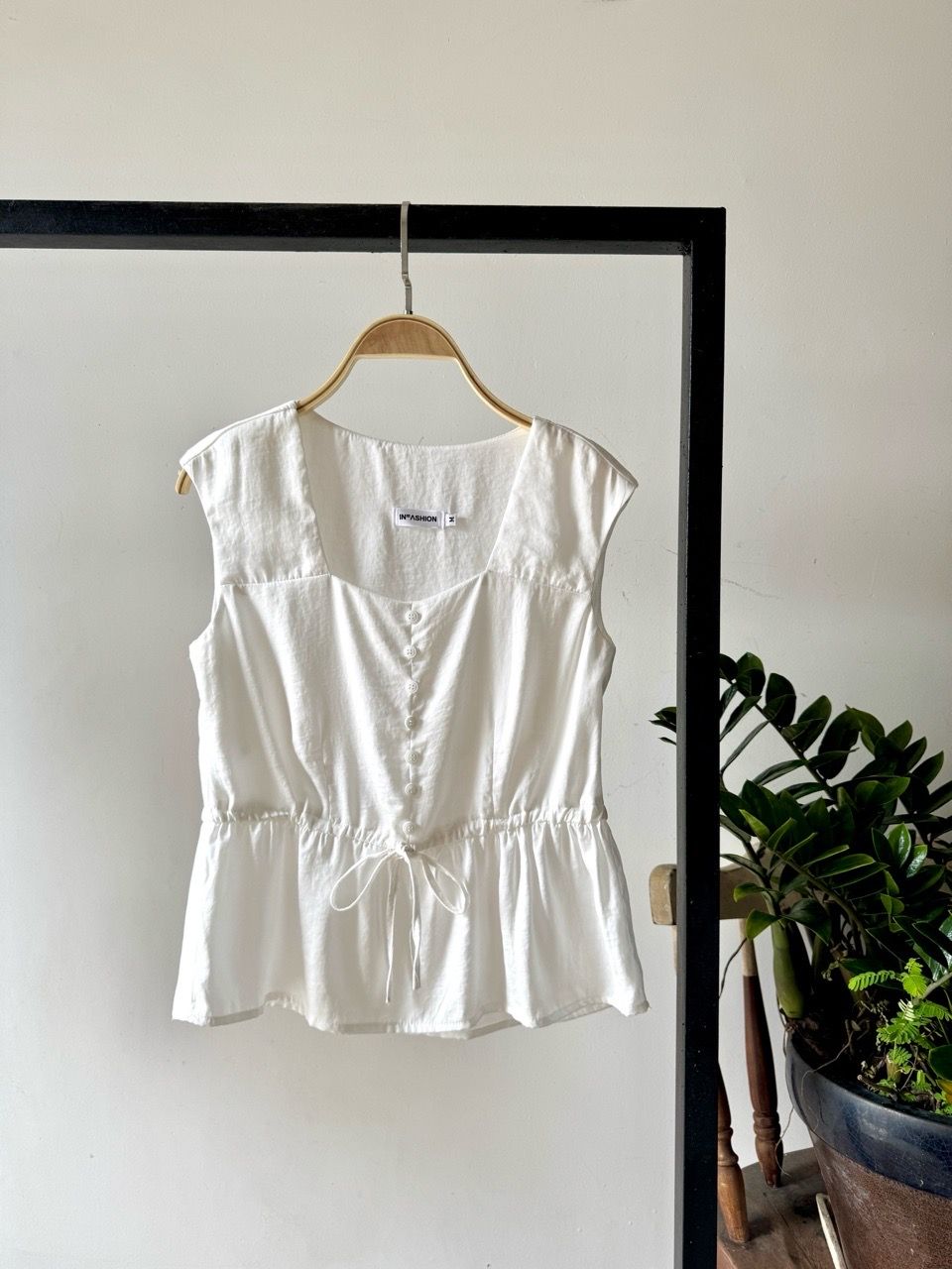  Áo sát nách rút dây eo 