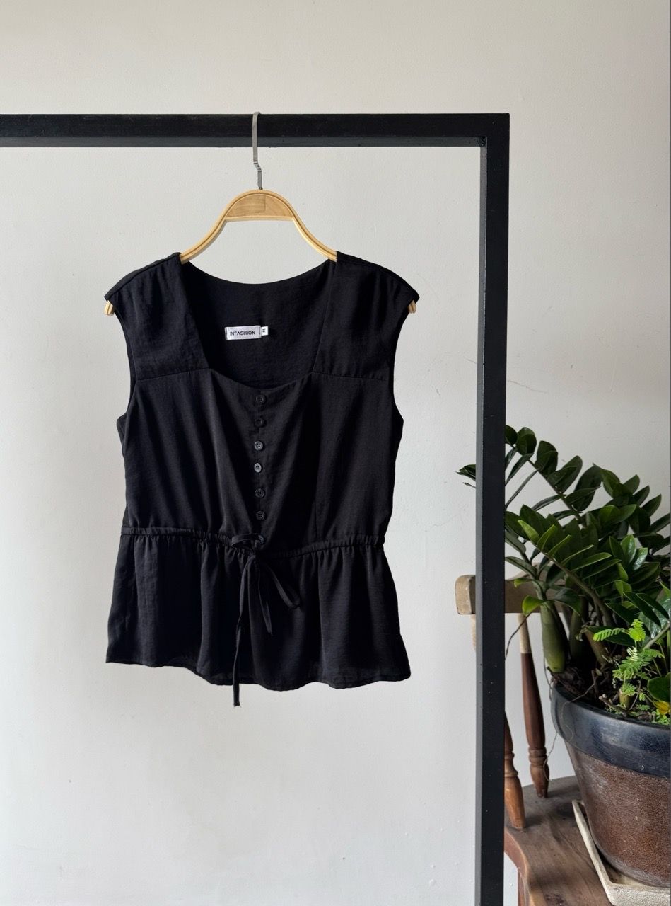  Áo sát nách rút dây eo 