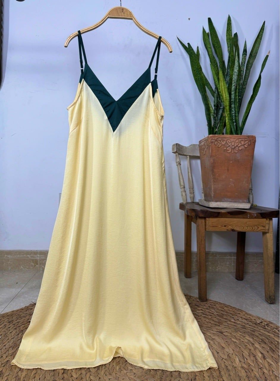  Đầm lụa 2 dây dài cổ V phối màu Infashion 