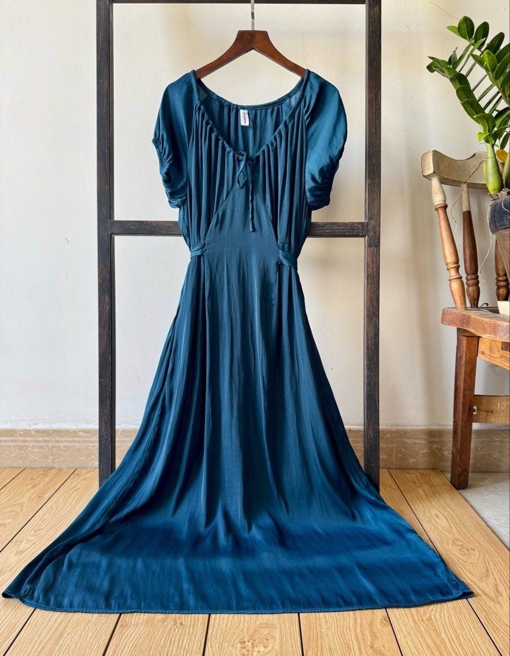  Đầm cổ rút nhún 2 lớp 