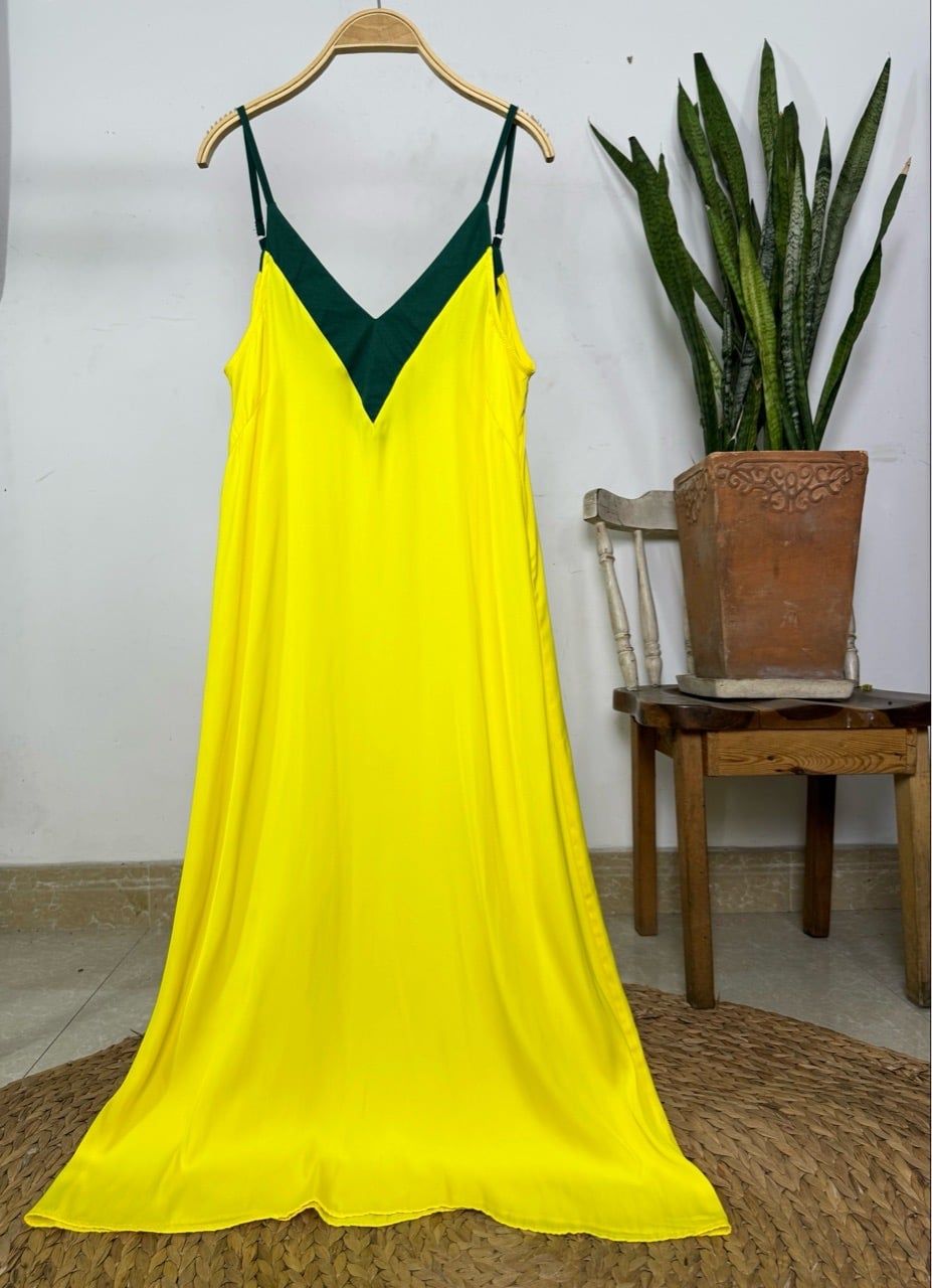  Đầm lụa 2 dây dài cổ V phối màu Infashion 