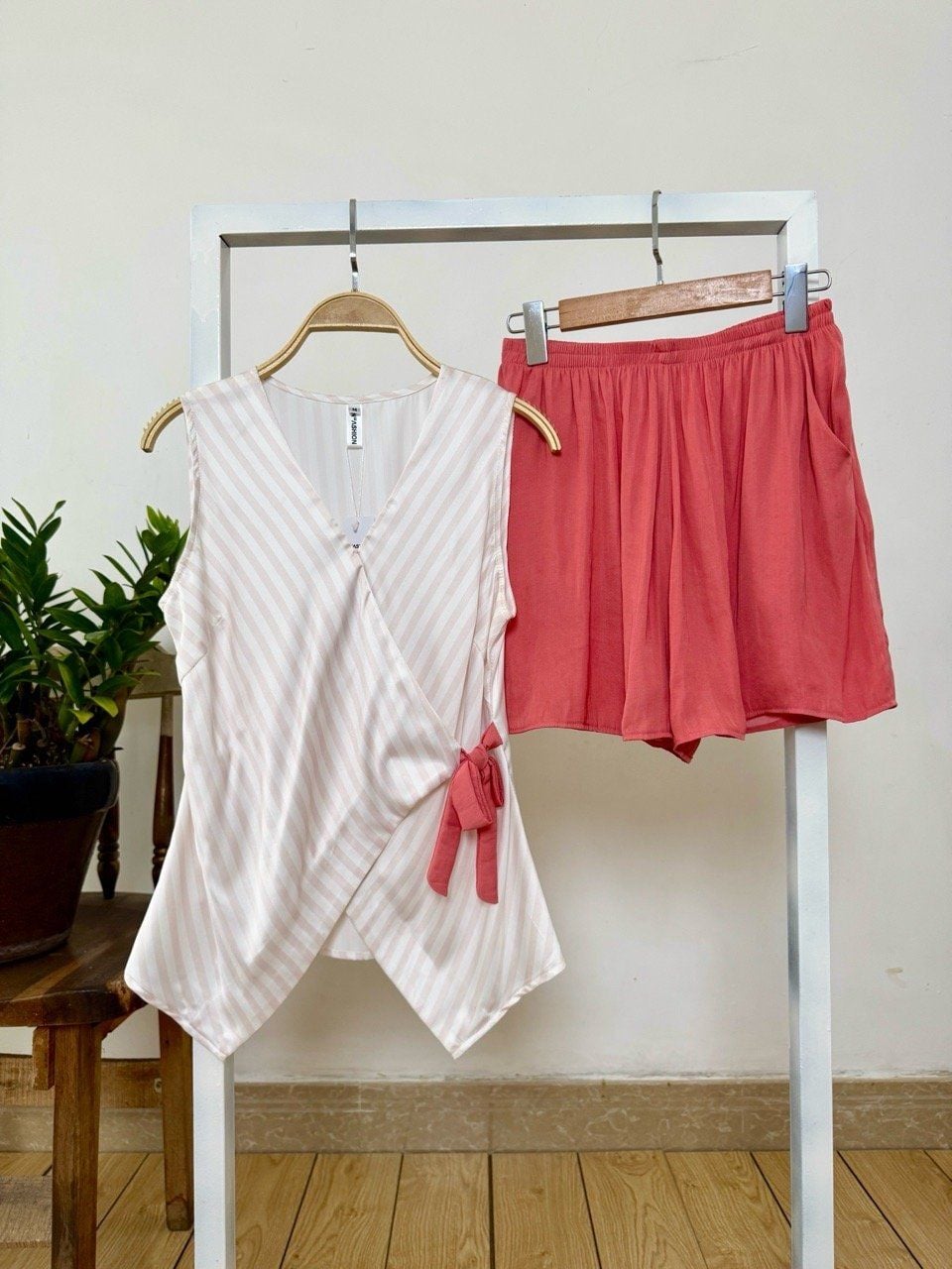  Set áo hv quần váy không tay 