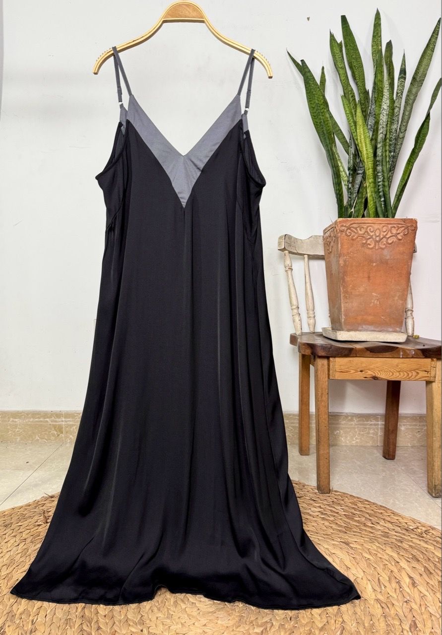  Đầm lụa 2 dây dài cổ V phối màu Infashion 