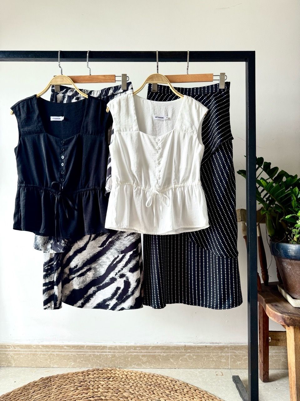  Áo sát nách rút dây eo 