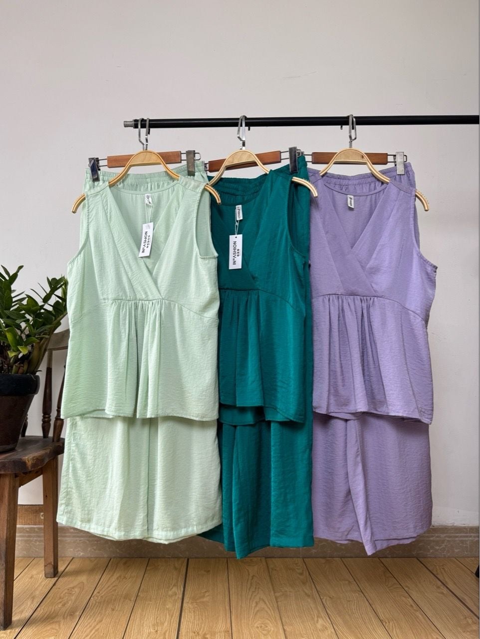  Đồ bộ dài cổ V nhún ống rộng 