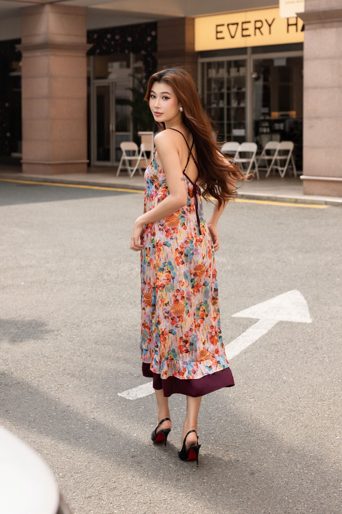  Đầm dây cột nơ sau bèo chân 