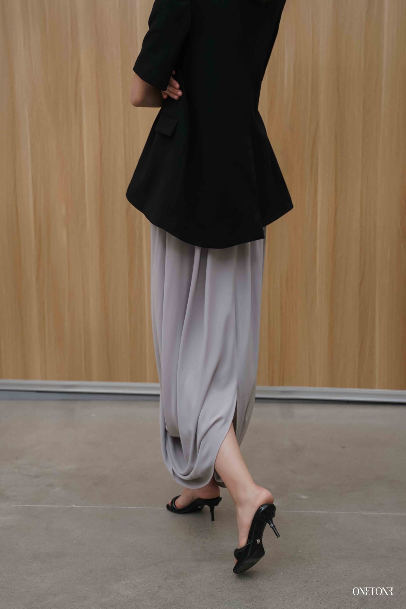 Chân Váy Midi Boucle