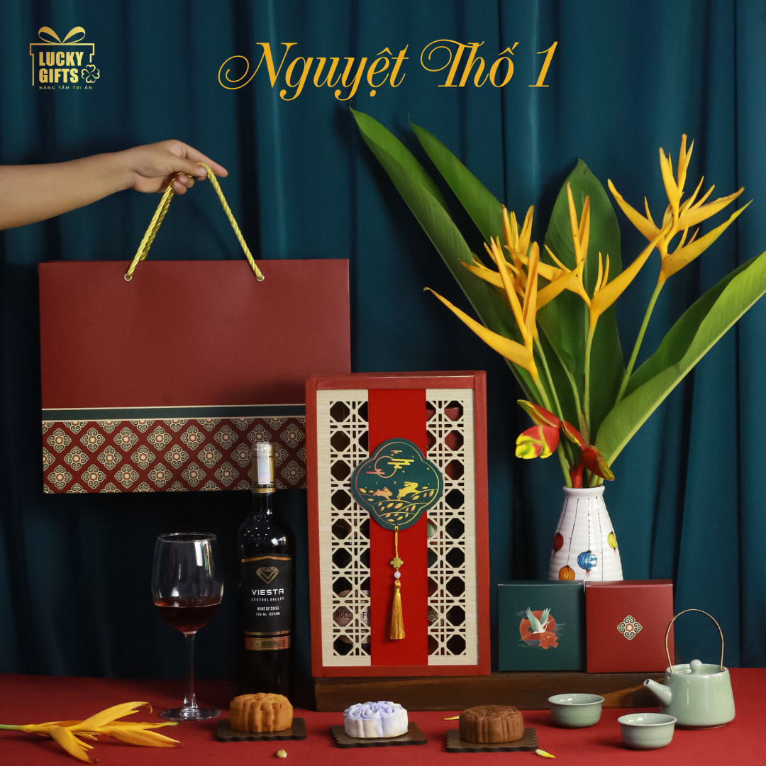 Nguyệt Thố 1 - Hộp quà Trung Thu 3 bánh & đồ uống nhập sang trọng