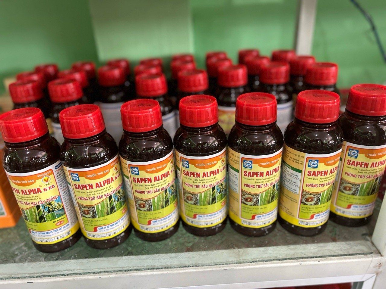  Thuốc SAPEN ALPHA 5EC Đặc Trị Sâu Cuốn Lá, Bọ Trĩ, Sâu Hồng 