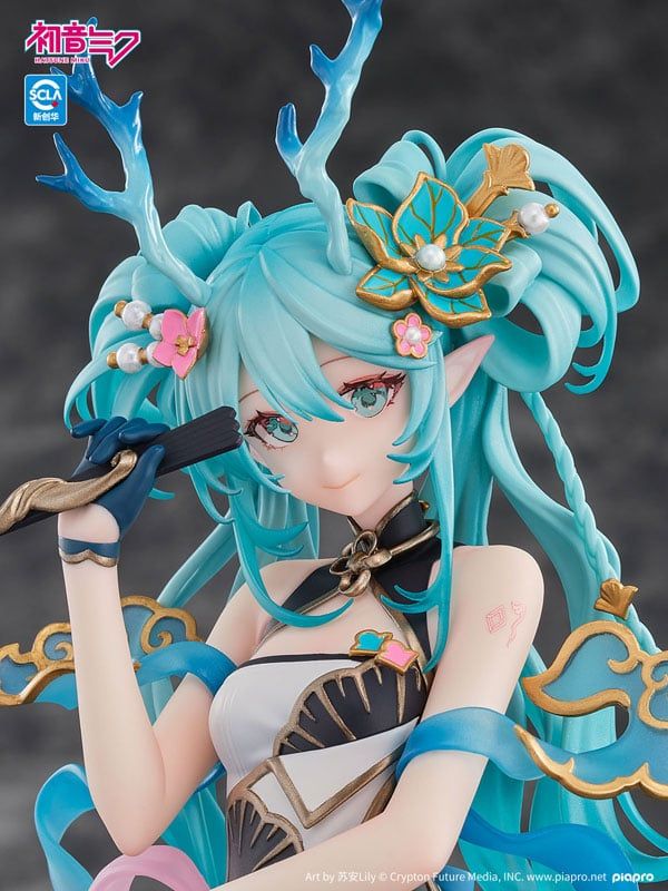  Hatsune Miku Azure Dragon Ver. - Kaiyodo 