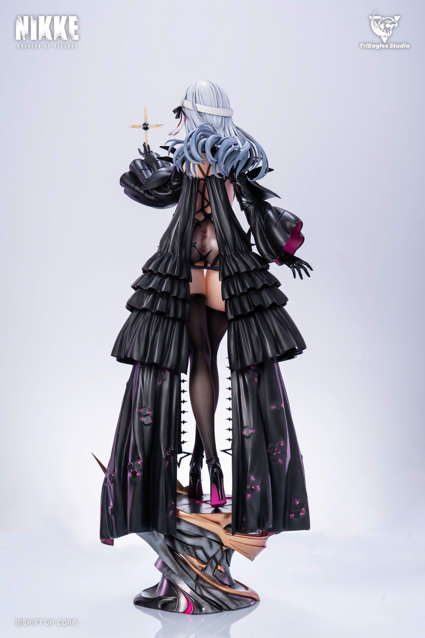  Modernia - Goddess of Victory: Nikke - TriEagles Studio ( licensed ) 