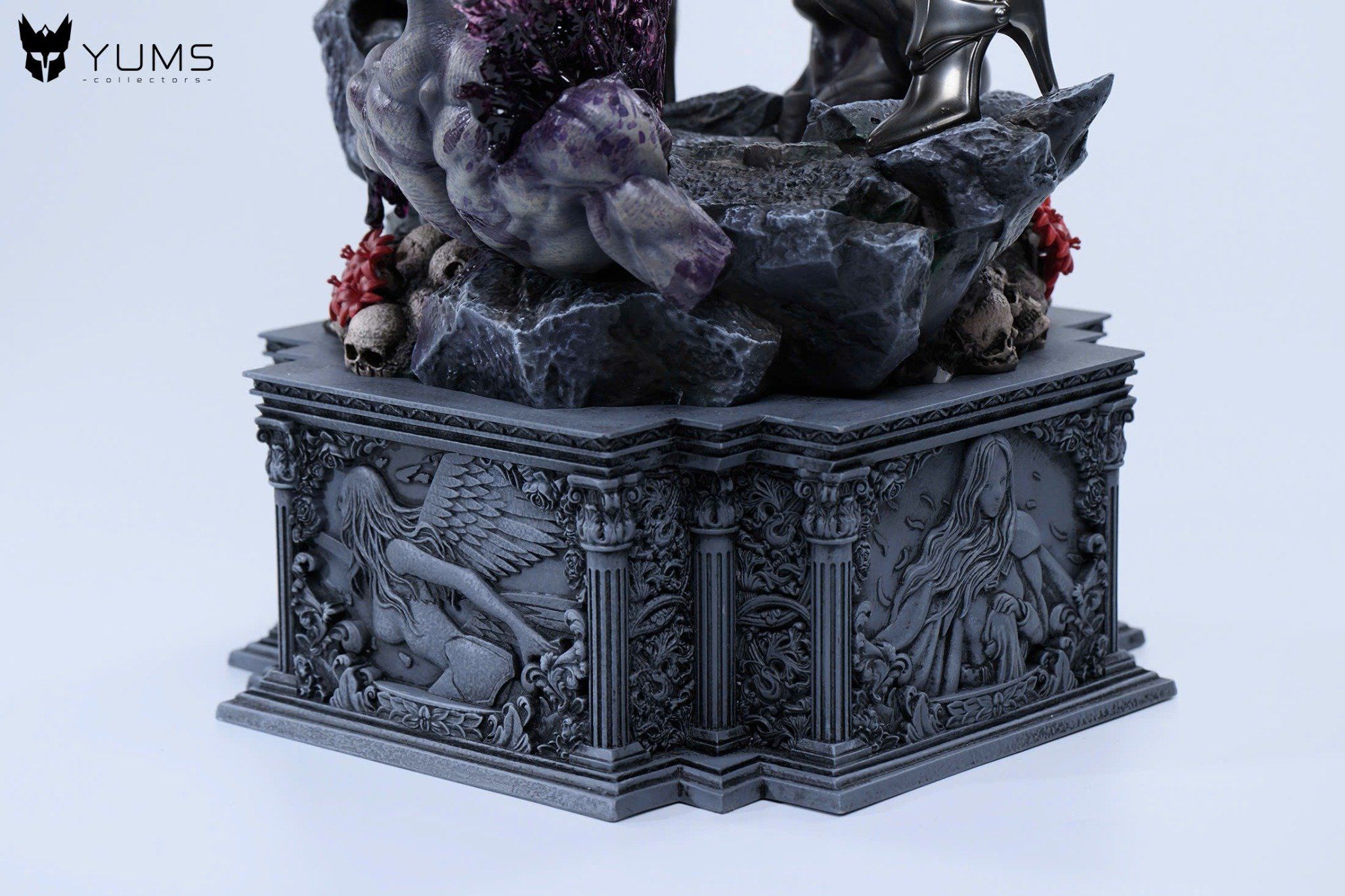  Teresa & Clare - Claymore - YUMS Collectors Studio 