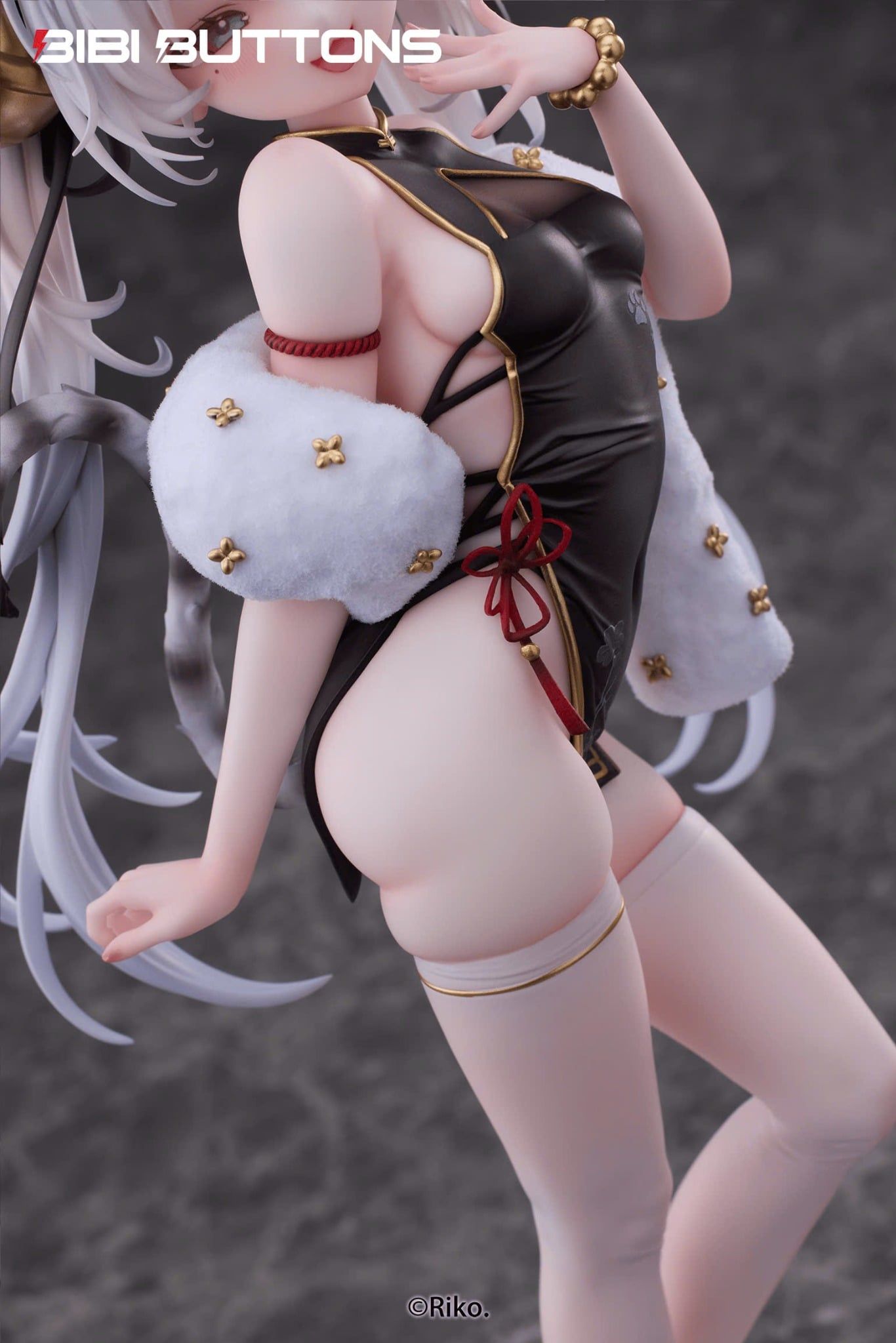  Tiger's Roar Stirs the Wind – White Tiger - Bibi Buttons 