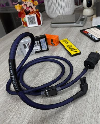  T2-05B​ Dây nguồn Furutech số 8 dành cho TV, máy chiếu, giải mã DAC - Thi công bởi Dũng Audio 