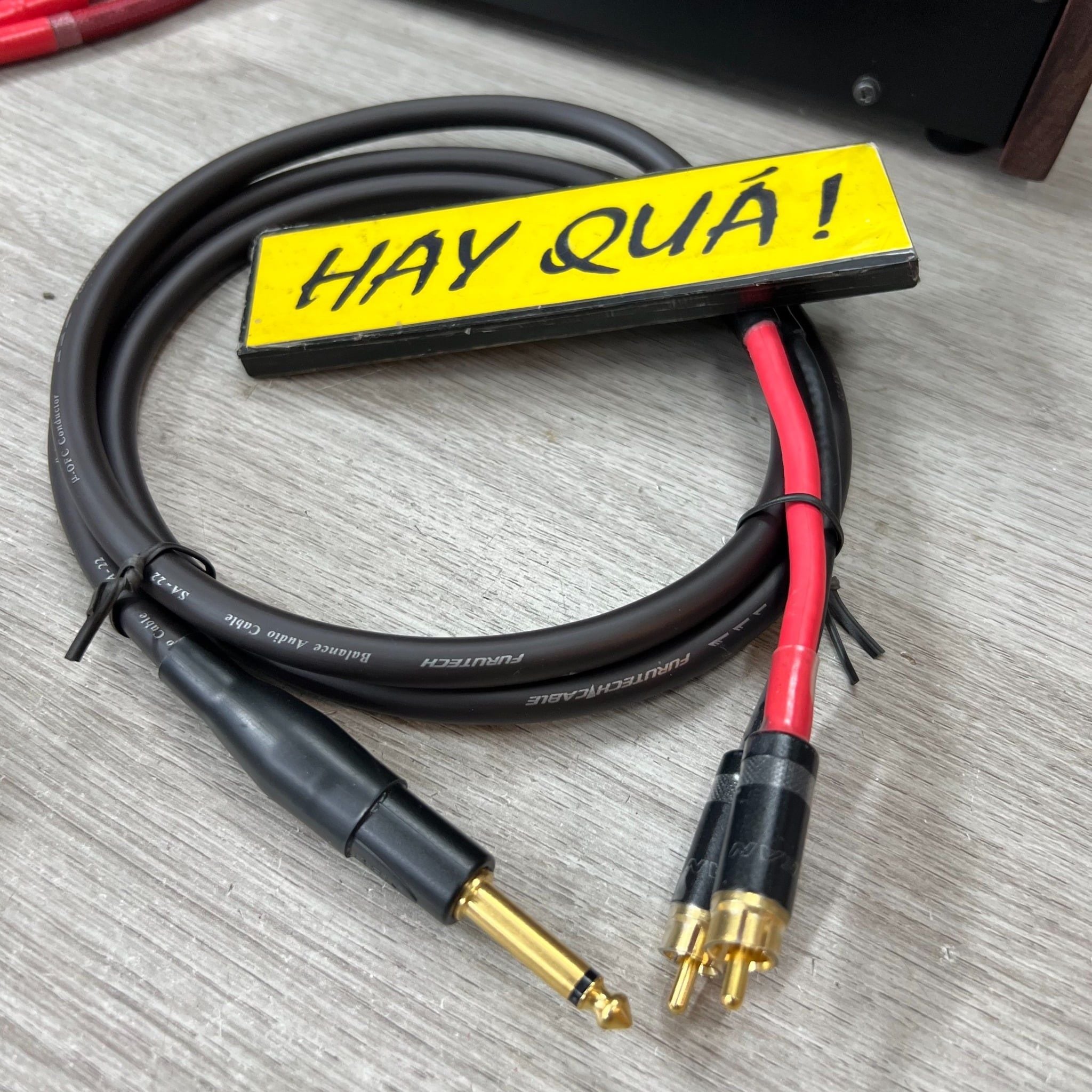 T11-15A1​ Dây tín hiệu Furutech SA-22 chuyển jack 6.3mm sang 2 đầu RCA đực