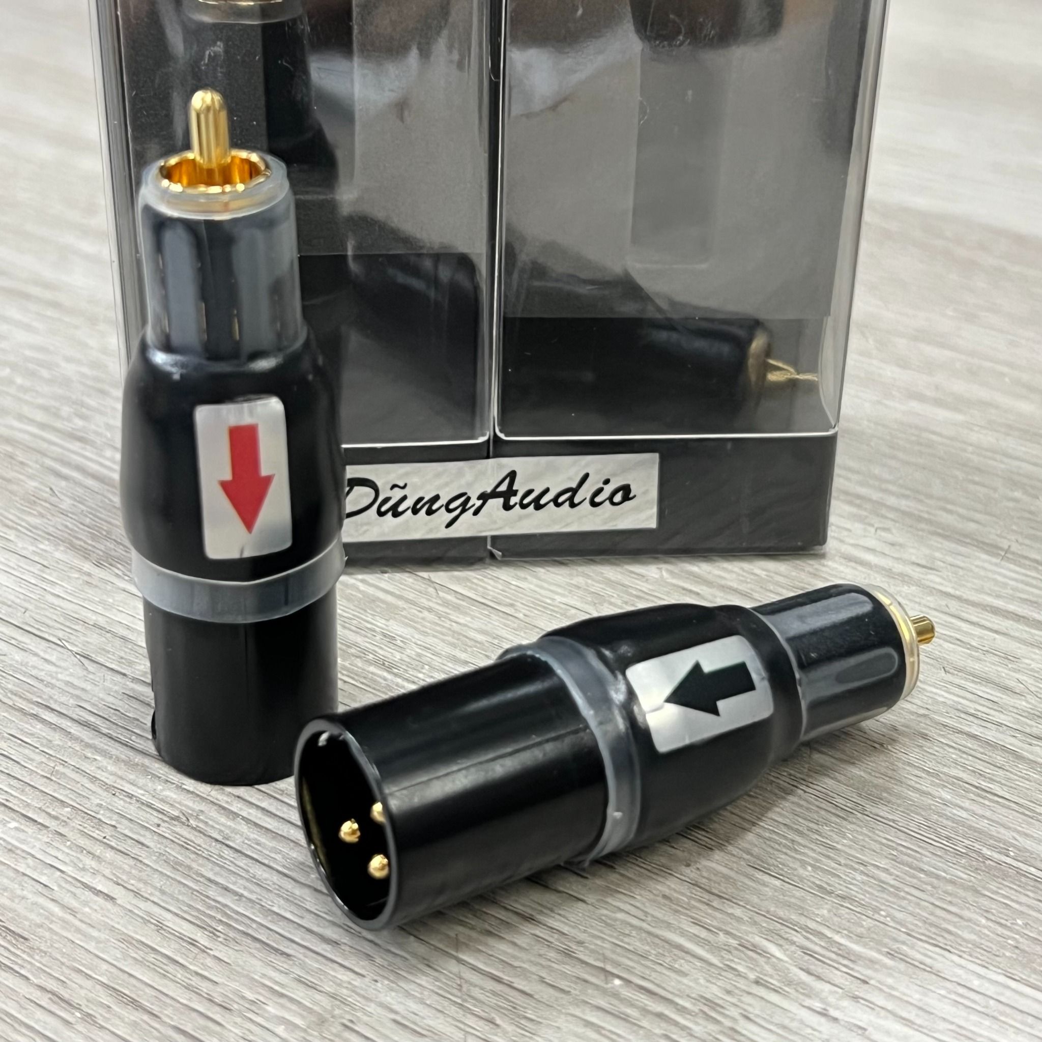 T6-23D​ Furutech Adaptor - Male XLR - Male RCA