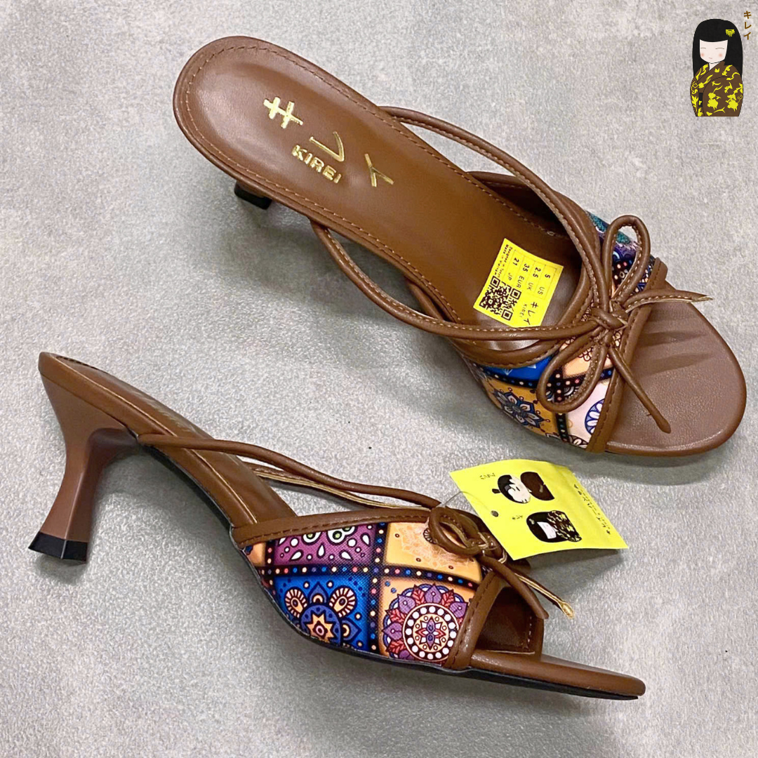  Kirei Biteki - Office Kitten Heel HH13 Midnight 