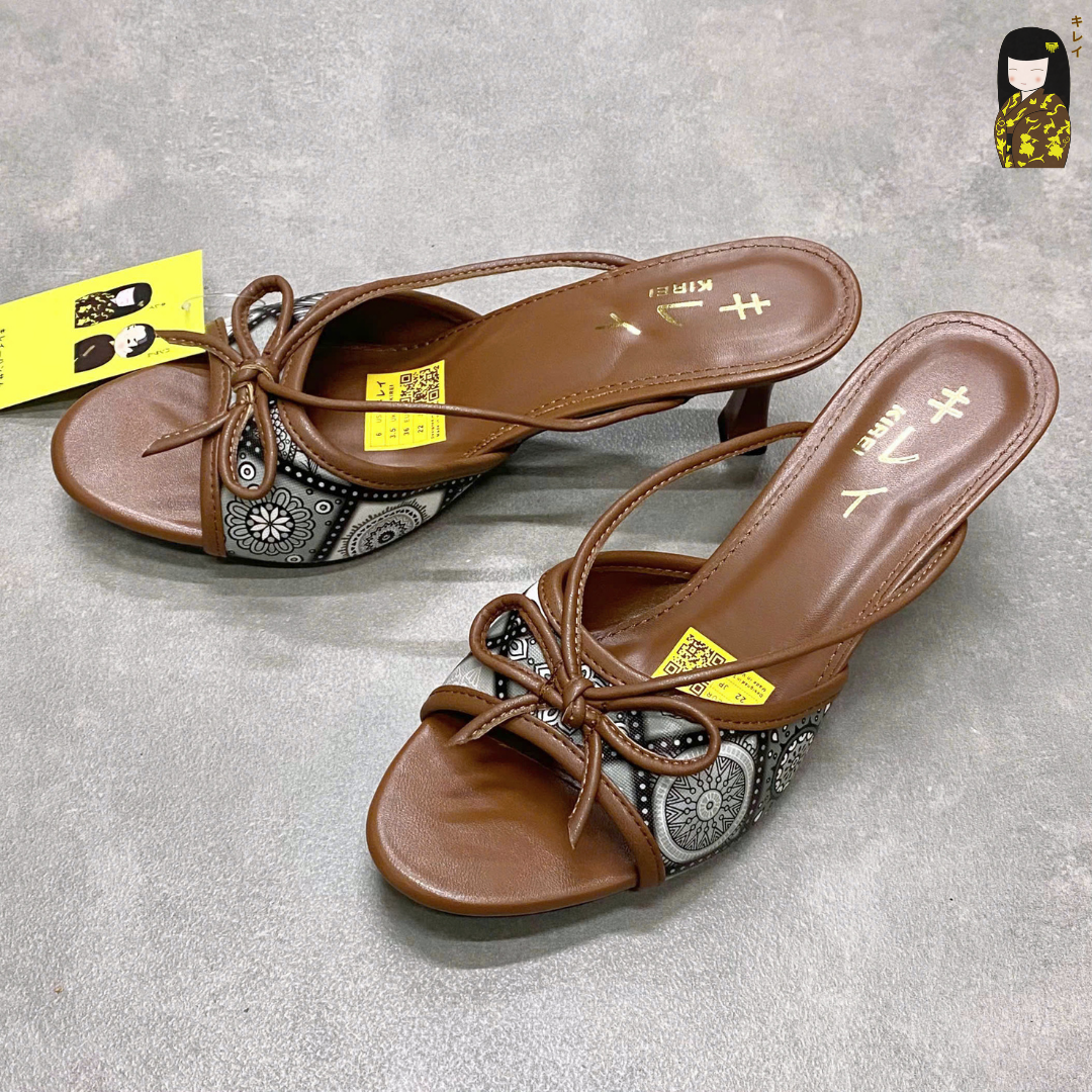  Kirei Biteki - Office Kitten Heel HH13 Mono 
