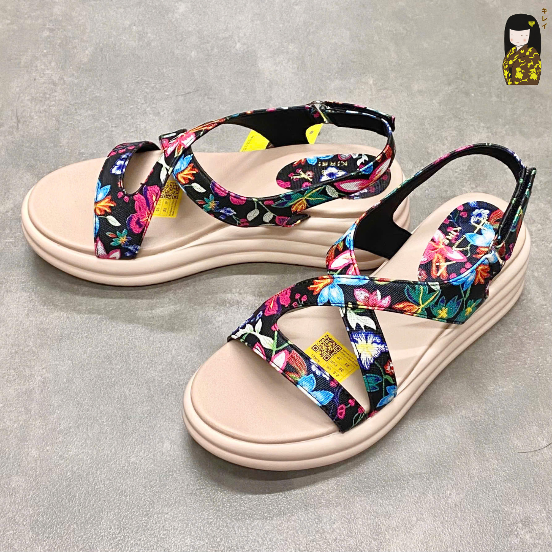  Kirei Biteki - Office Wedge Sandal HH06 Black 