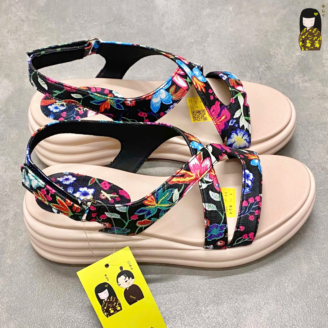  Kirei Biteki - Office Wedge Sandal HH06 Black 