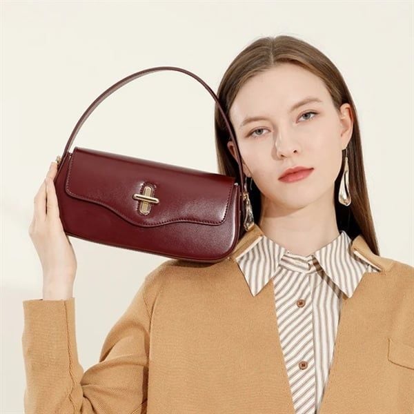  Túi Kirei Iki BGB15 | Túi đeo chéo màu Đỏ đô 