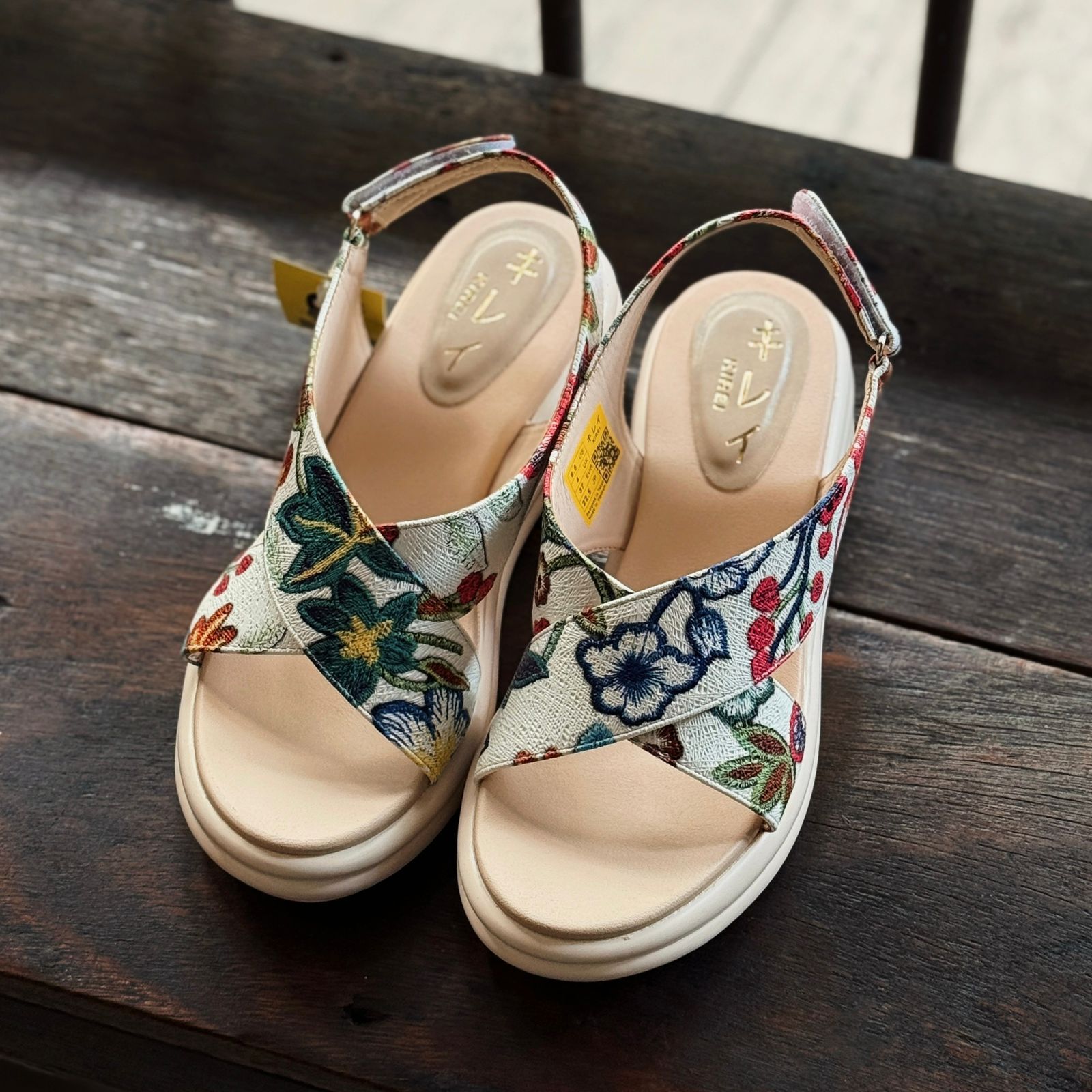  Kirei Biteki - Office Wedge Sandal CP9 White 