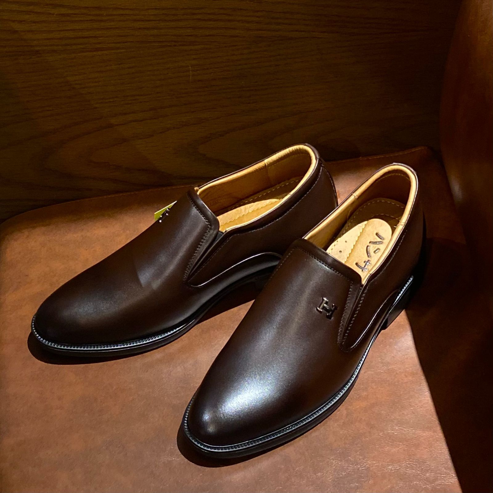  Hansamu Shin - Office Loafers DGD16 Brown 