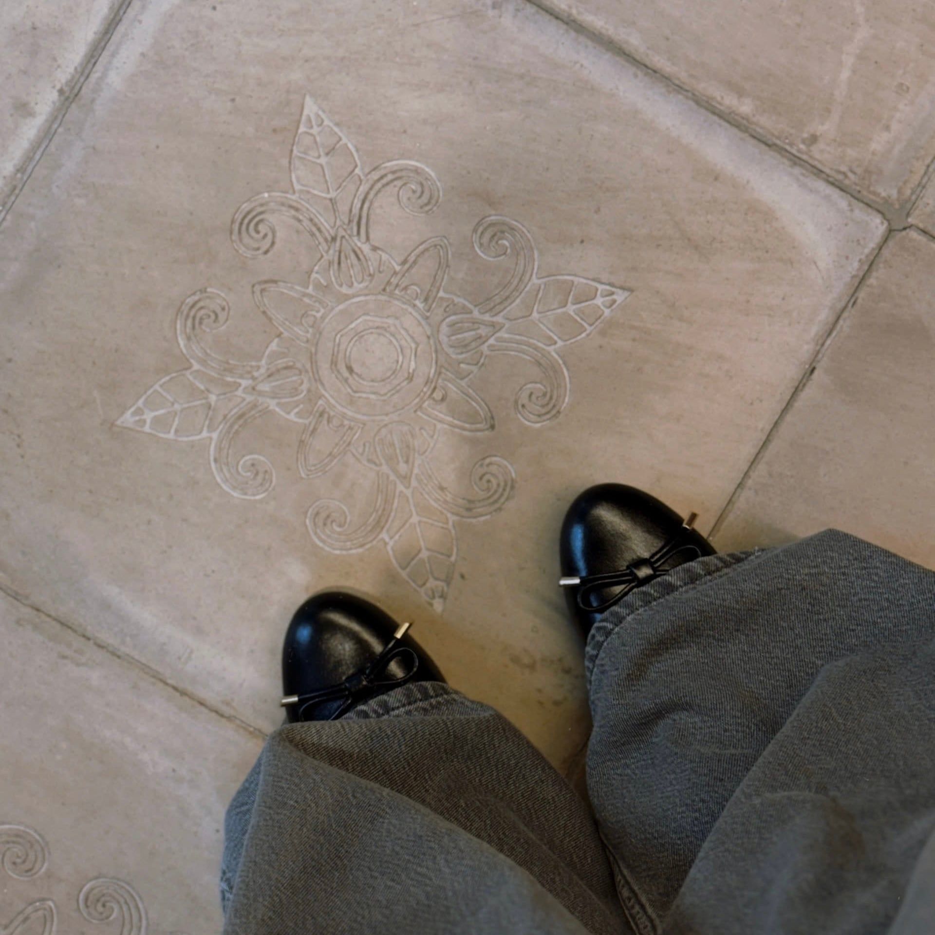  Kirei Miyabi - Office Wedge HI1 Black 