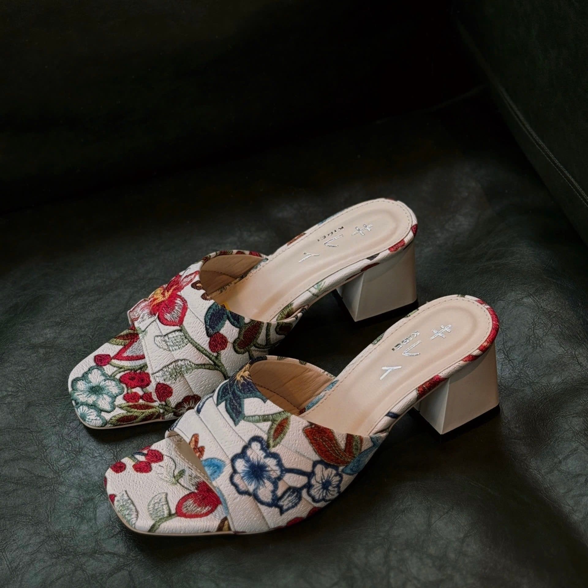  Kirei Biteki - Office Block Heel CP7 White 