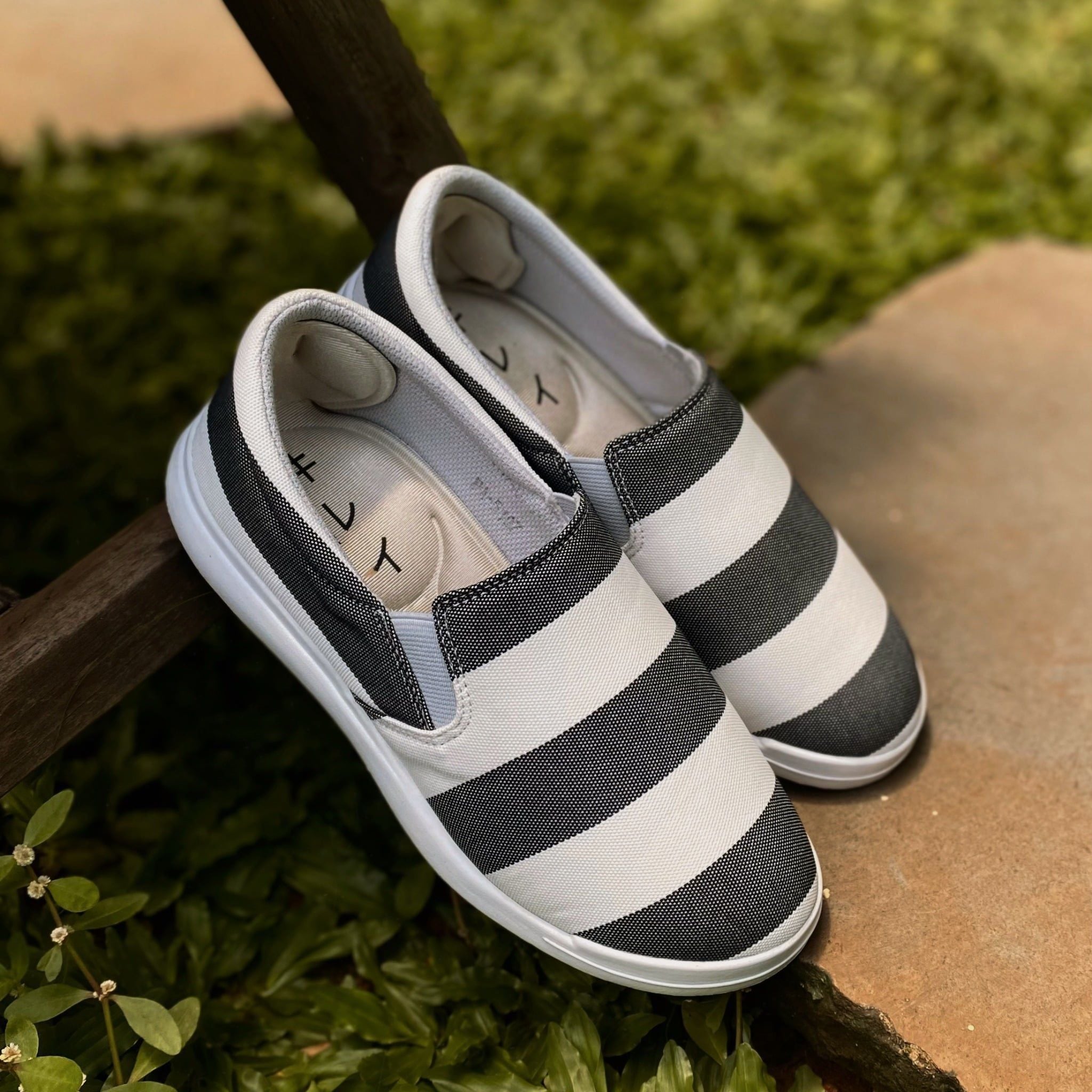 Giày búp bê nữ Kirei Nintai KH02 màu Trắng Xám - Slip On nữ đi bộ 