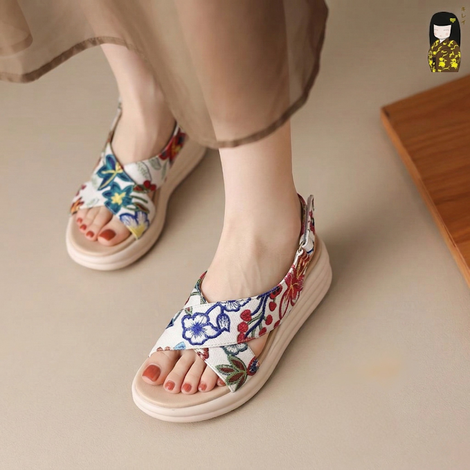  Sandal đế xuồng nữ Kirei Biteki CP09 màu Trắng - Công sở êm chân 