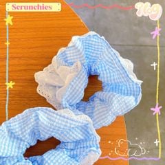 ** Scrunchies 4 lớp phối ren caro xanh dương