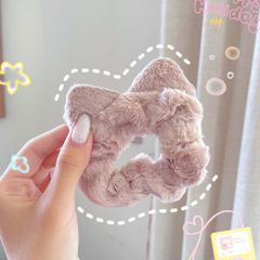 ** Scrunchies lông tai mèo