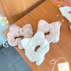 ** Scrunchies lông tai mèo