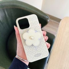 ** Ốp iPhone 16 Pro silicon hoa anh đào kèm pop từ tính