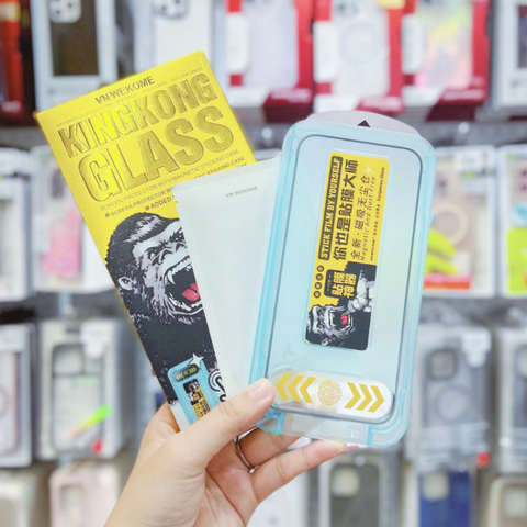 DCL IP 16 Pro Max chống nhìn trộm Kingkong tự dán