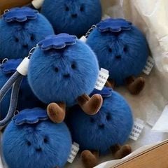 ** Móc khóa bông việt quất chân nâu
