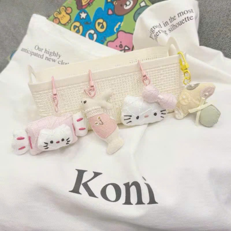 ** Móc khóa mèo/kẹo/thỏ Kitty