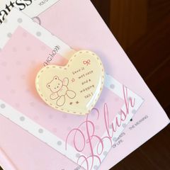 ** Popsocket trái tim in gấu Love is