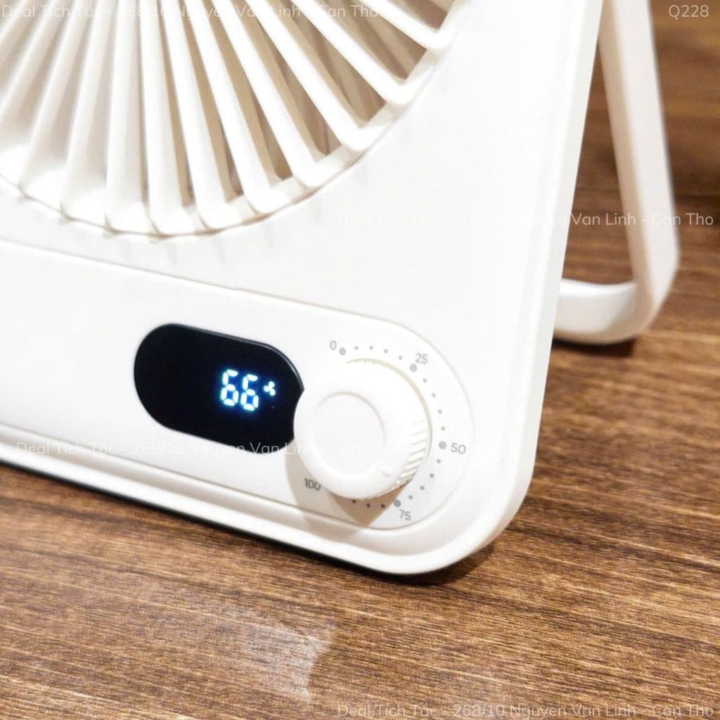 Quạt để bàn Remax RS-ZF03 1.200mAh