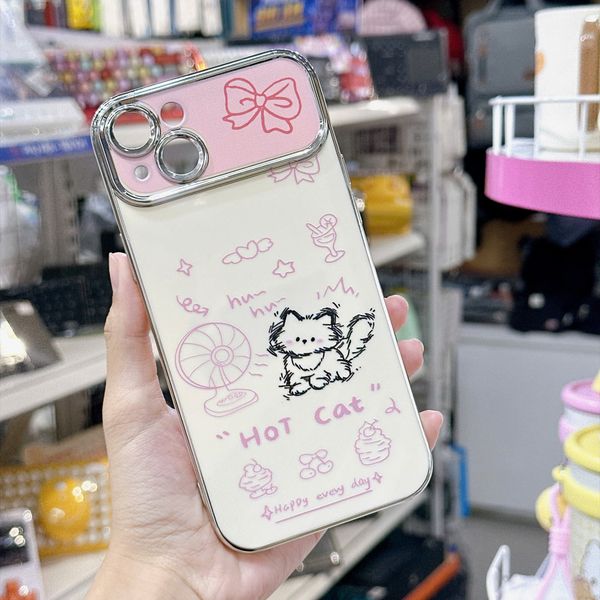 ** Ốp iPhone 15 Plus dẻo Hot Cat mèo và quạt viền xi bạc