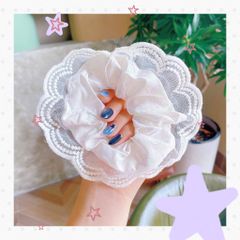 ** Scrunchies mèo dây caro tím/trắng viền ren