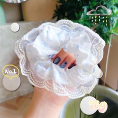 ** Scrunchies viền ren trắng caro/nơ tone XD