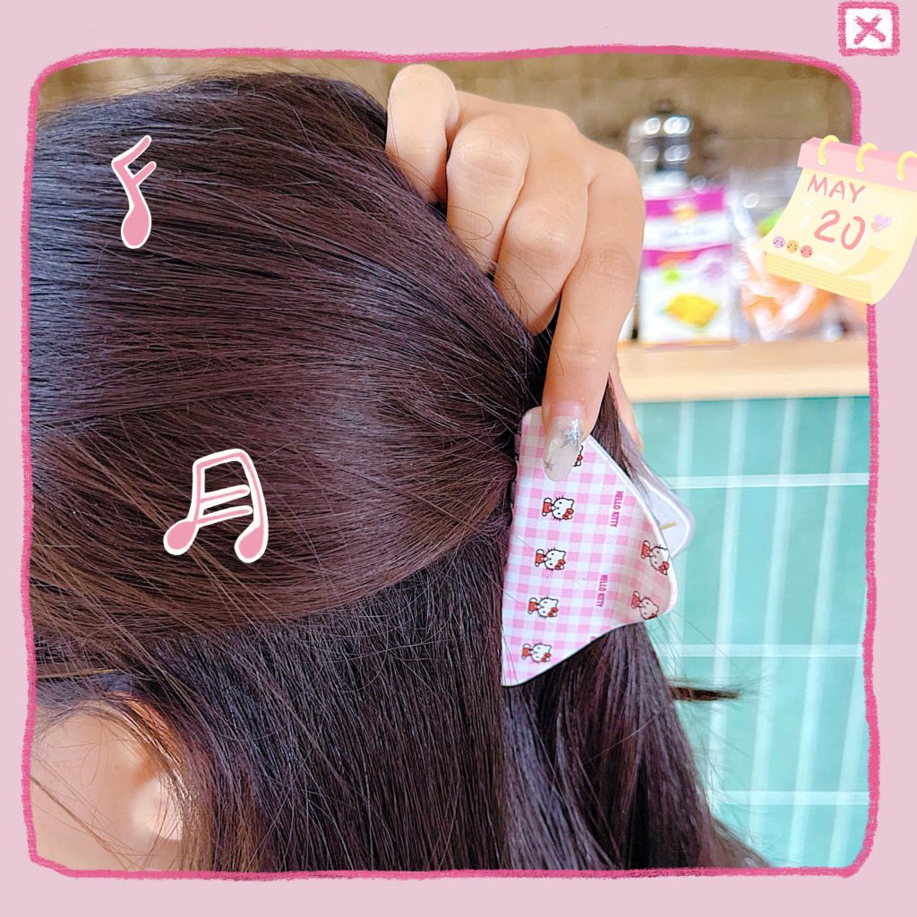 ** Kẹp càng cua tam giác in kitty hồng